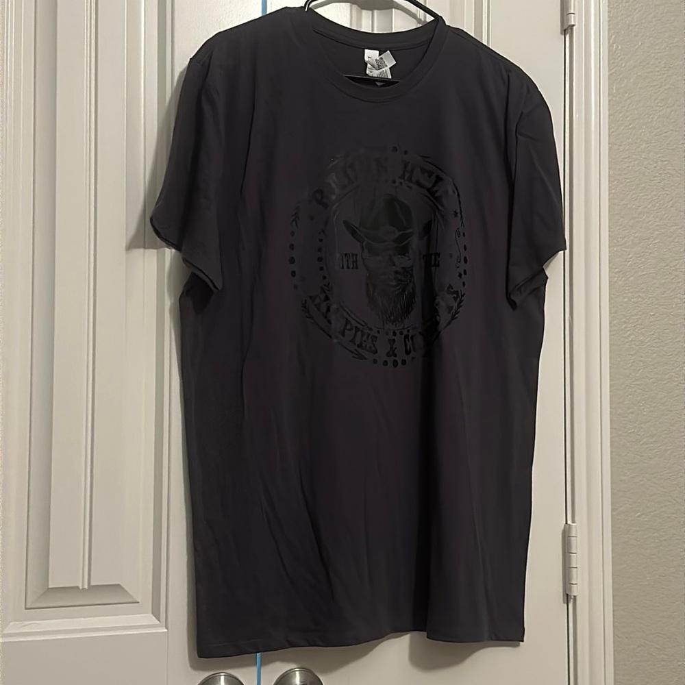 Large unisex gray t-shirt raisin hell with the hippies & the cowboys skull logo